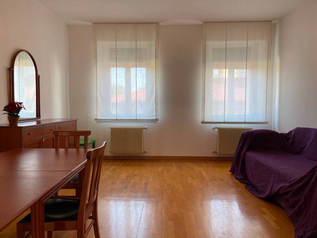 Appartamento a Udine in Via Ippolito Nievo, 18 - Foto 2