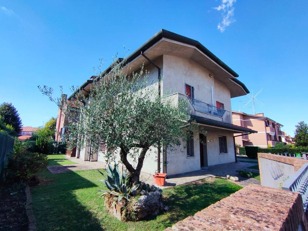 Villa a Occhiobello in Via M. Sereni - Foto 2