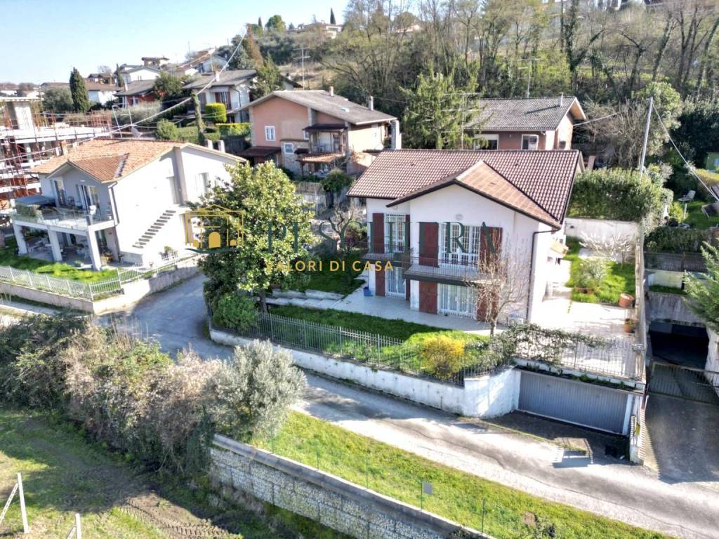 Villa a Peschiera del garda in Località Rondinelli - Foto 2