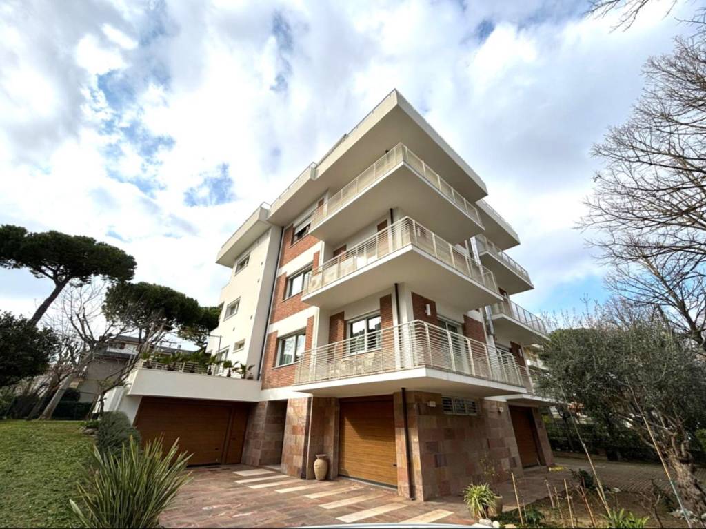 Appartamento a Riccione in Viale Castrocaro - Foto 2