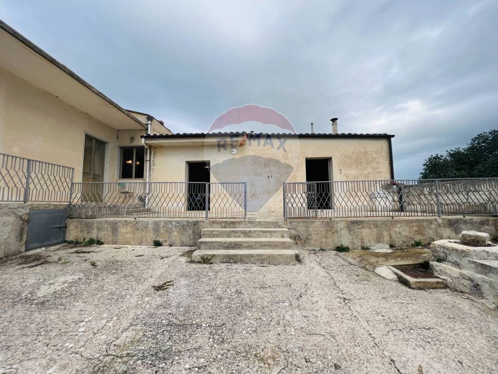 Casa indipendente a Ragusa in Contrada Bellocozzo - Foto 2