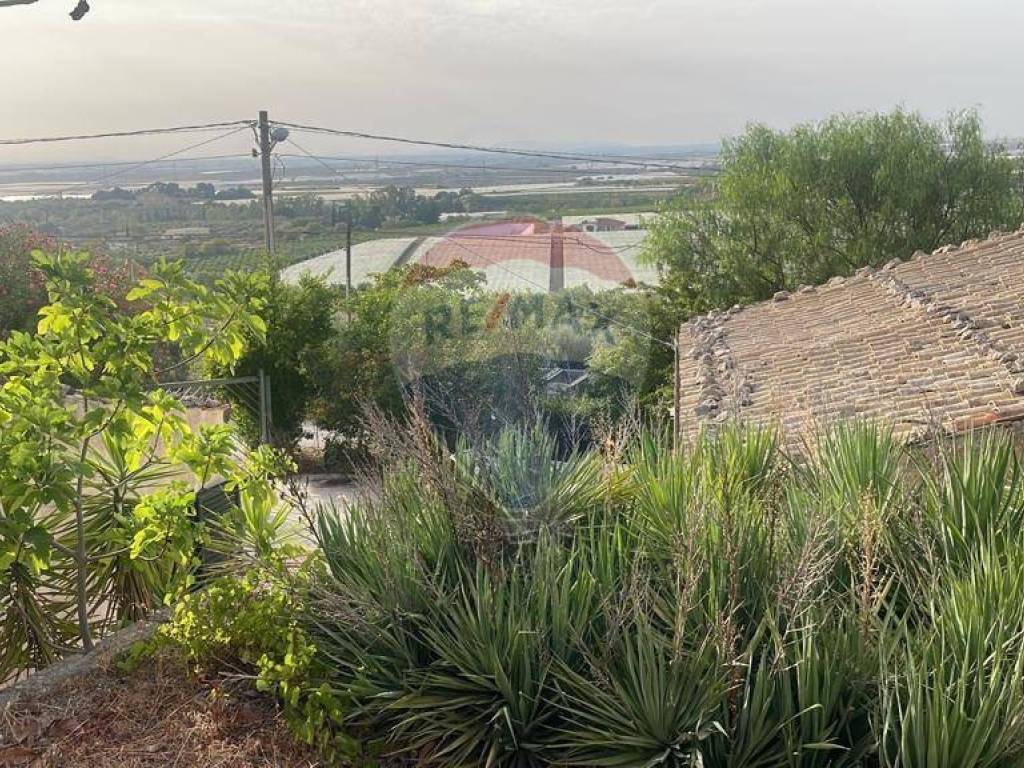Villa a Chiaramonte gulfi in C/da Donnagona, 52 - Foto 3