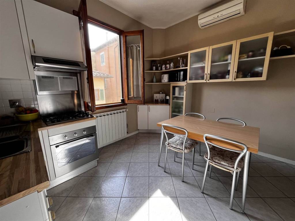 Appartamento a San giovanni valdarno in VIA CESARE BATTISTI, 5 - Foto 3