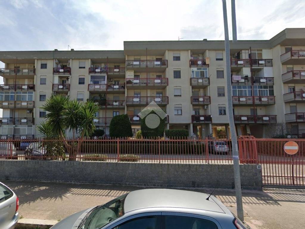 Box / garage a Bisceglie in VIA SANTA CHIARA D'ASSISI, 8 - Foto 2