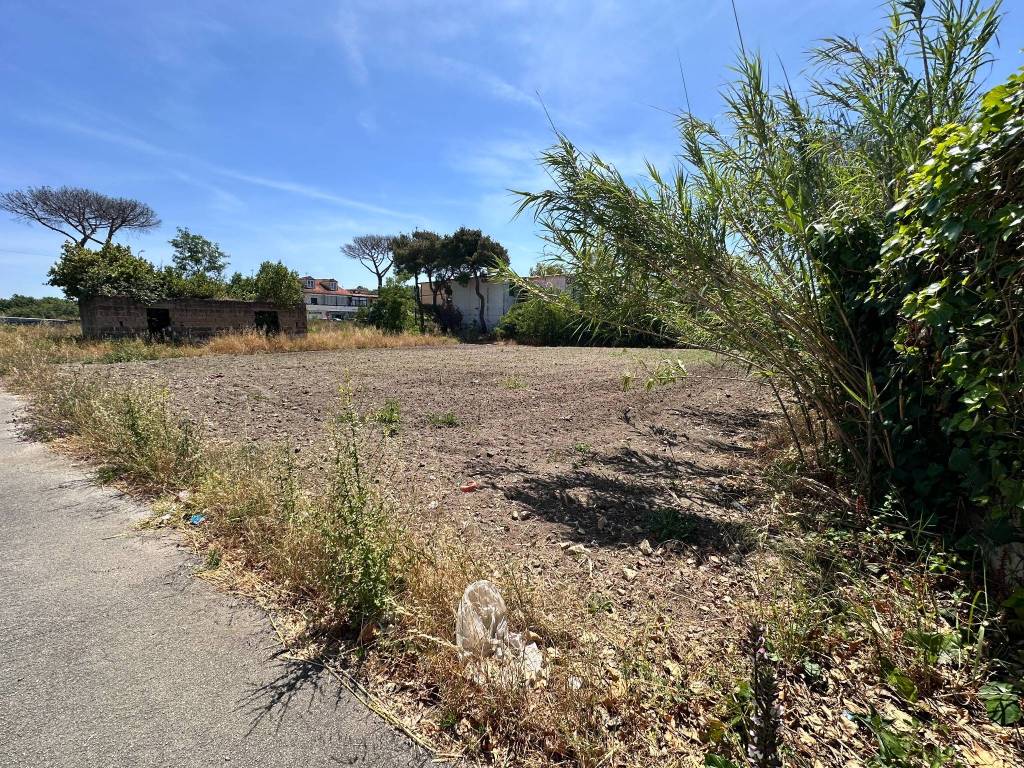 Terreno a Castel volturno in Via Michele Morelli - Foto 2
