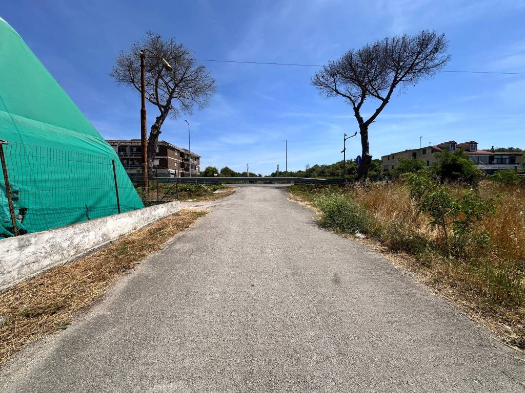 Terreno a Castel volturno in Via Michele Morelli - Foto 5