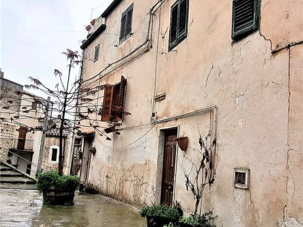 Casa indipendente a Sutera in via Abadia, 1 - Foto 3