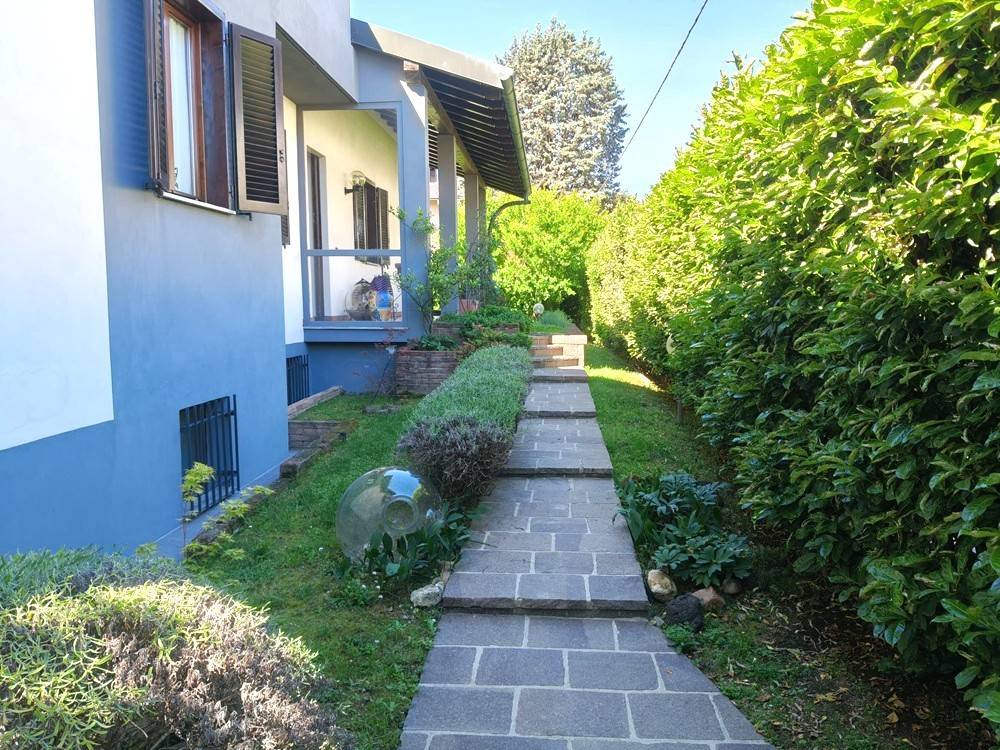 Villa a Fagnano olona in Via Ludovico Ariosto, 17 - Foto 2