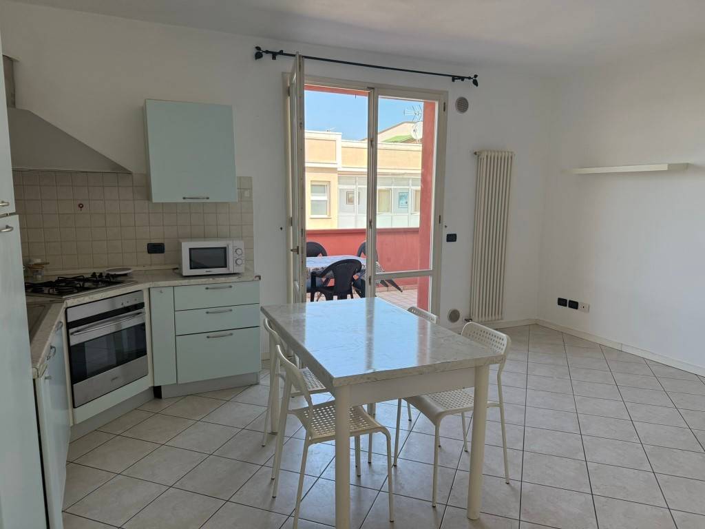 Appartamento a Riccione in Viale Cecco Angiolieri, 16 - Foto 3