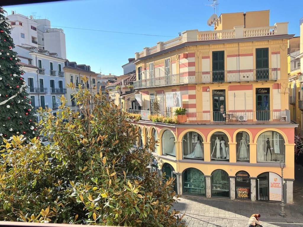 Appartamento a Salerno in Piazza Sedile di Portanova - Foto 2