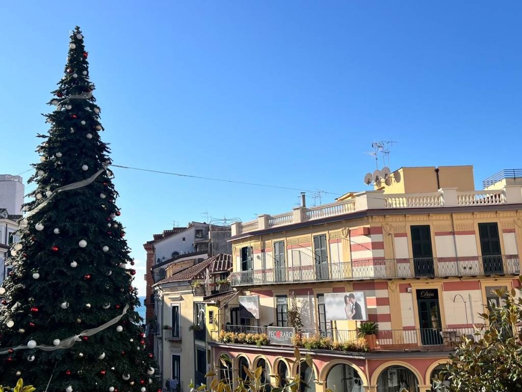 Appartamento a Salerno in Piazza Sedile di Portanova - Foto 2