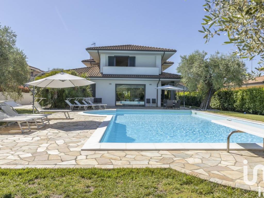 Villa a Trecastelli in Via Luigi e Francesco Matteucci, 9 - Foto 2