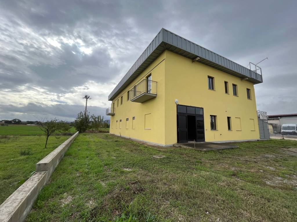 Immobile a Castiglione del lago in Via Trasimeno - Foto 5