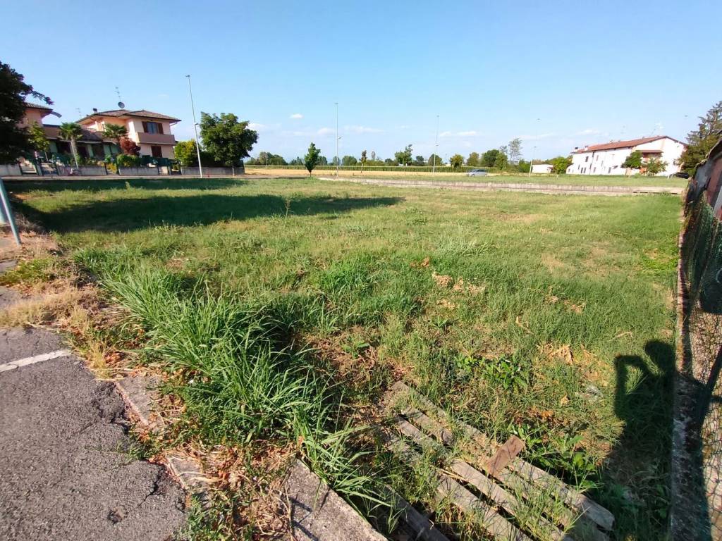 Terreno a Barbata in Via Dante Alighieri S.N.C. - Foto 2
