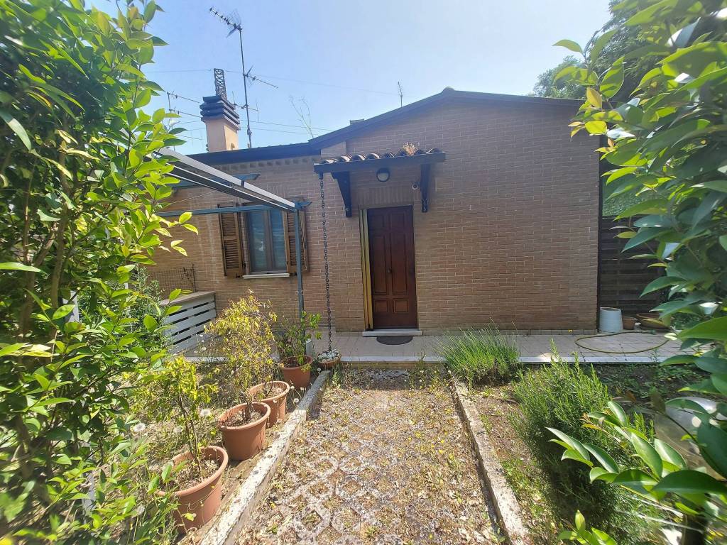 Villetta a schiera a Pesaro in Strada Fosso Fogliano - Foto 3