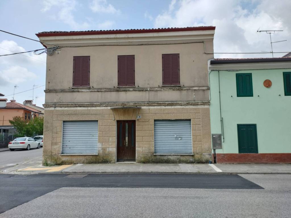 Palazzo / stabile a Gradisca d'isonzo in Via Garibaldi, 29 - Foto 2