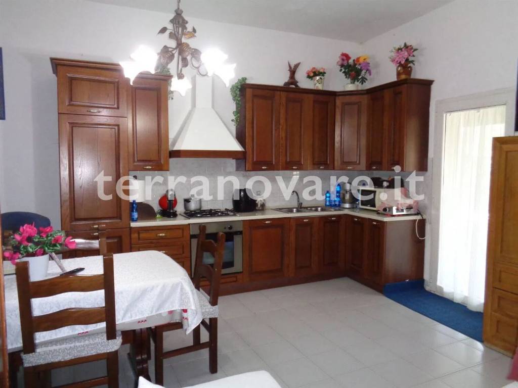 Villa a Loiri porto san paolo in Via Emilio Lussu S.N.C. - Foto 5