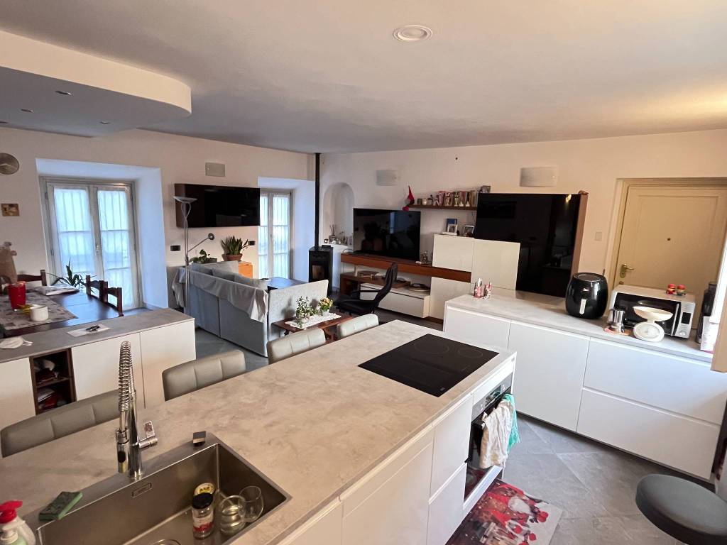 Appartamento a Merate in Via Sant'Ambrogio, 12 - Foto 2