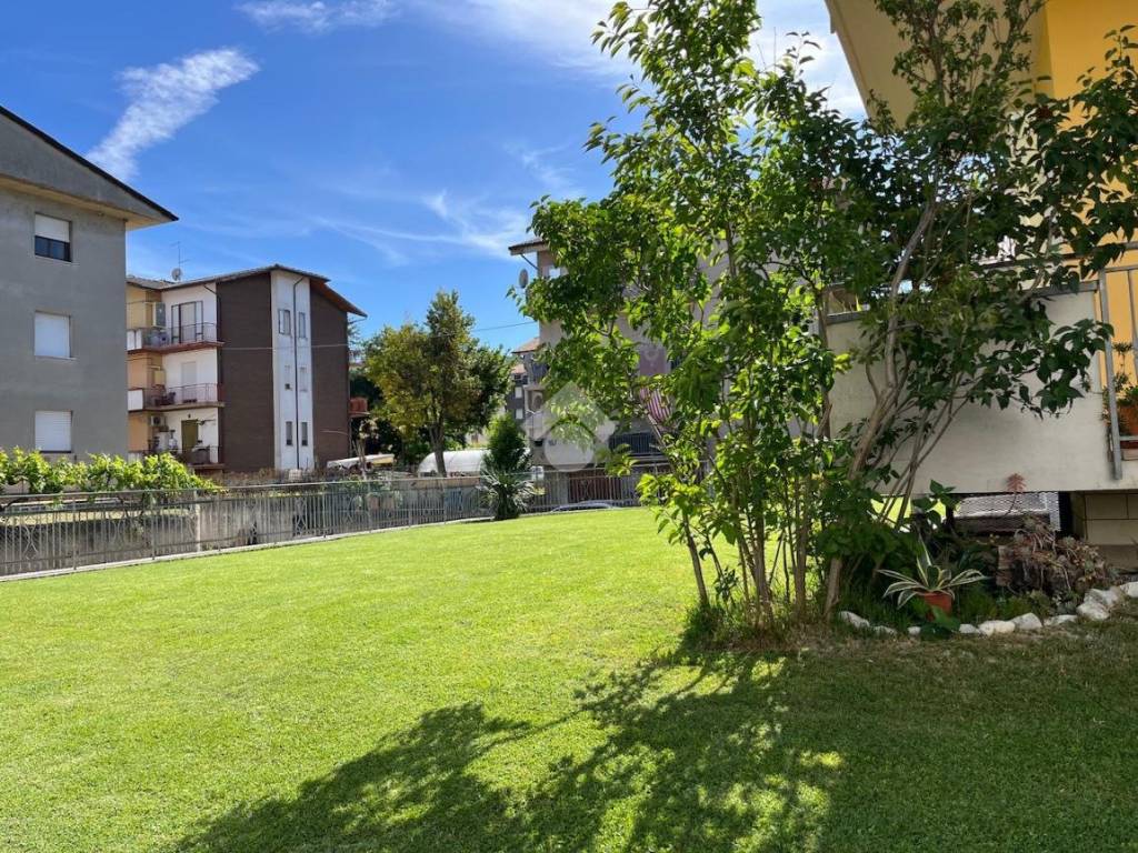 Appartamento a Fermignano in Via Luca della Robbia, 9 - Foto 2