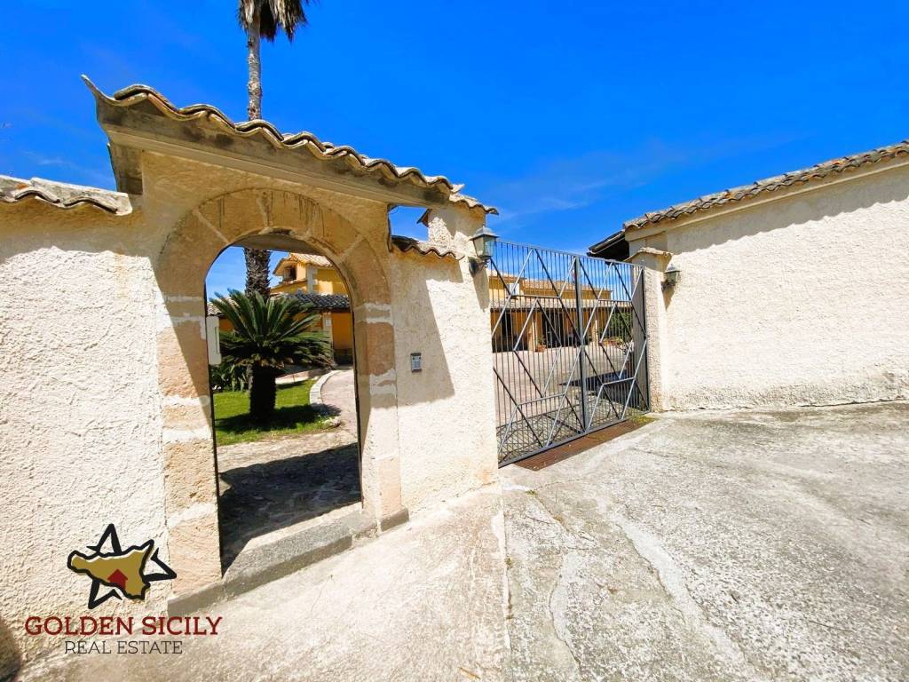 Rustico / casale a Carlentini in Contrada Contado - Foto 2