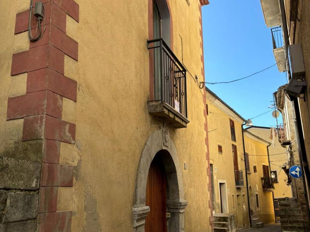 Appartamento a Calvello in Corso Giuseppe Garibaldi, 54 - Foto 2