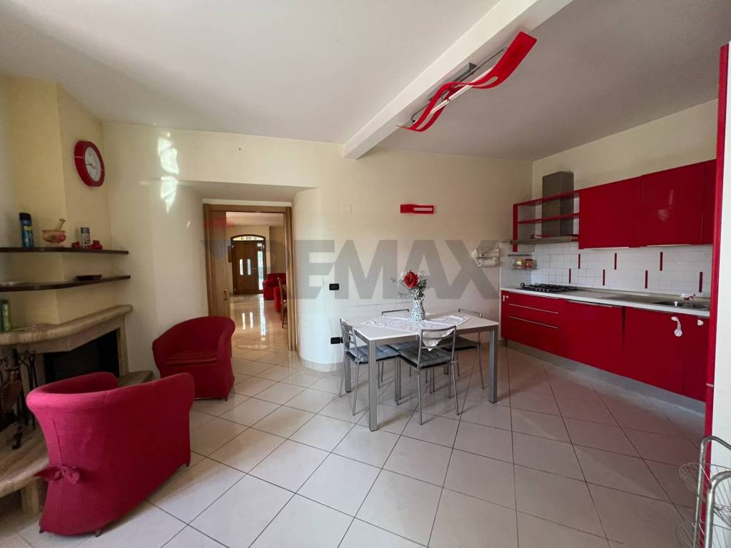 Appartamento a Casoli in Corso Vittorio Emanuele, 38 - Foto 4