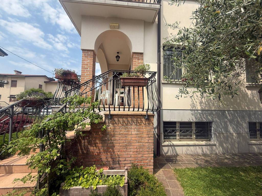 Villa a Udine in Via Ottaviano Tartagna - Foto 2