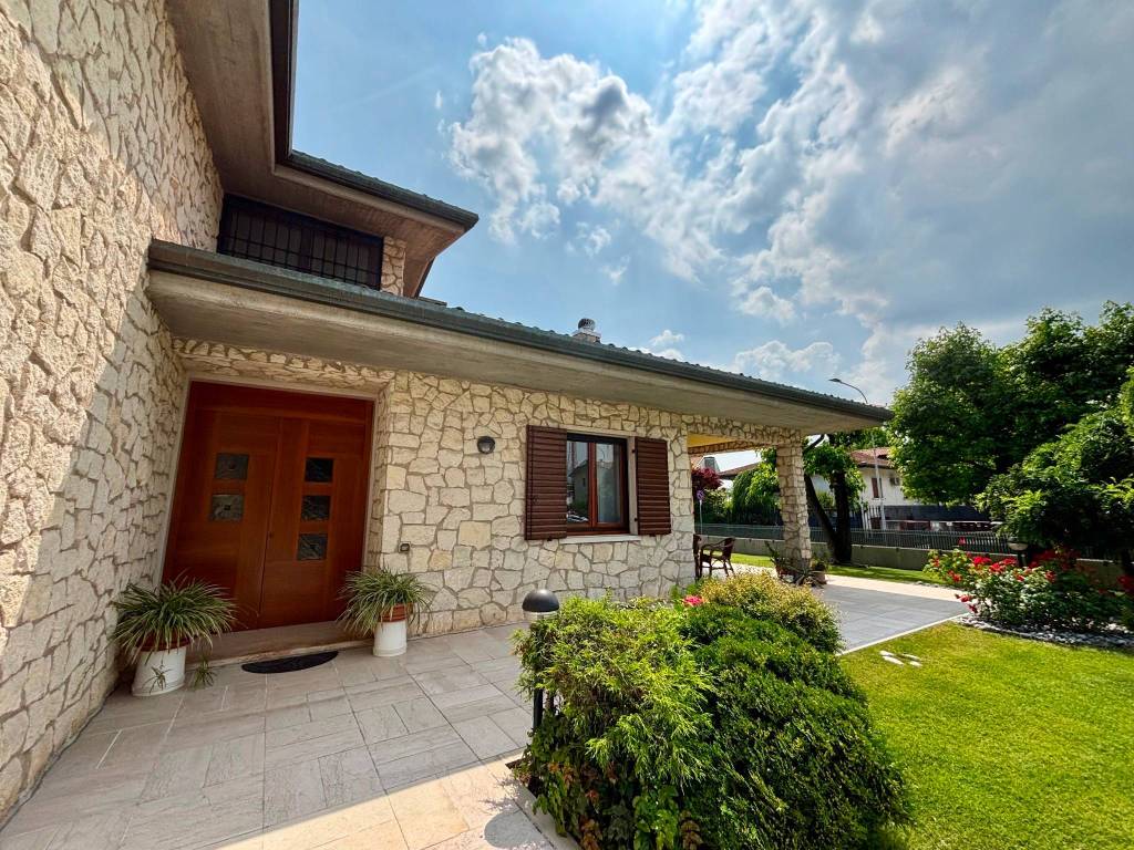 Villa a Soave in Via Antonio Salieri, 2 - Foto 2