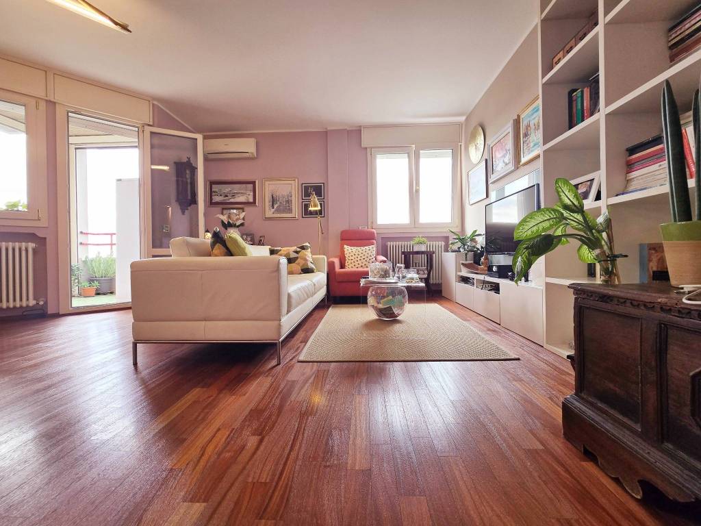 Appartamento a Rimini in Via Aldo Moro, 81 - Foto 2