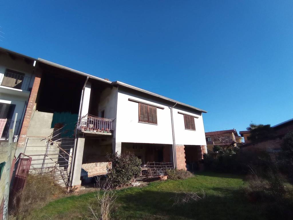 Casa indipendente a Bellinzago novarese in Vicolo Depaoli - Foto 3