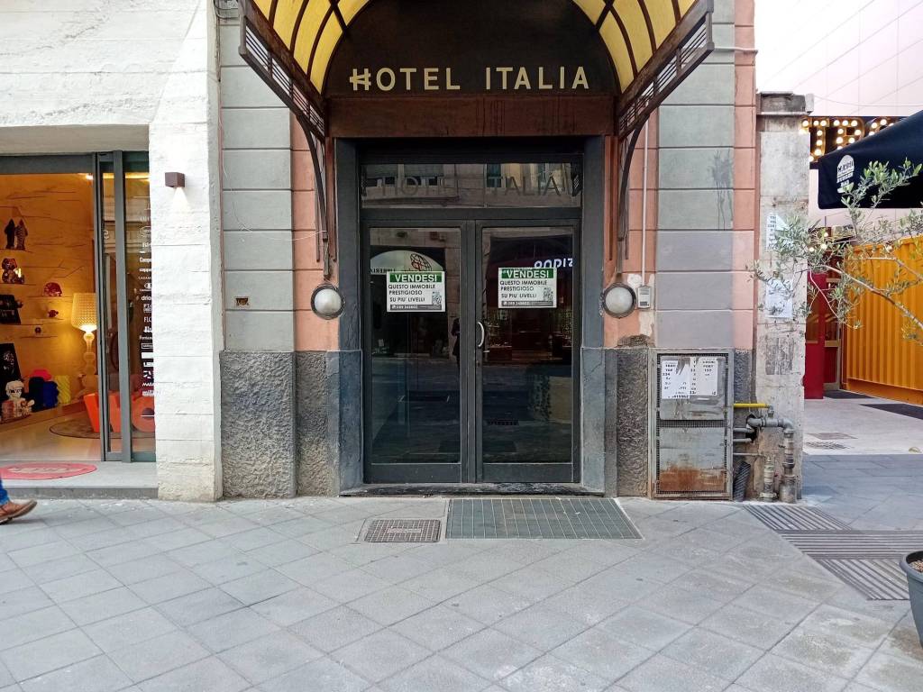 Palazzo / stabile a Salerno in Corso Vittorio Emanuele, 84 - Foto 3
