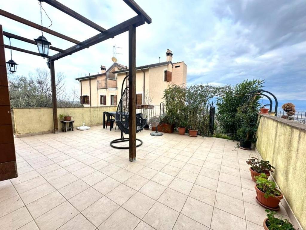 Casa indipendente a Narni in Str. delle Grazie - Foto 2
