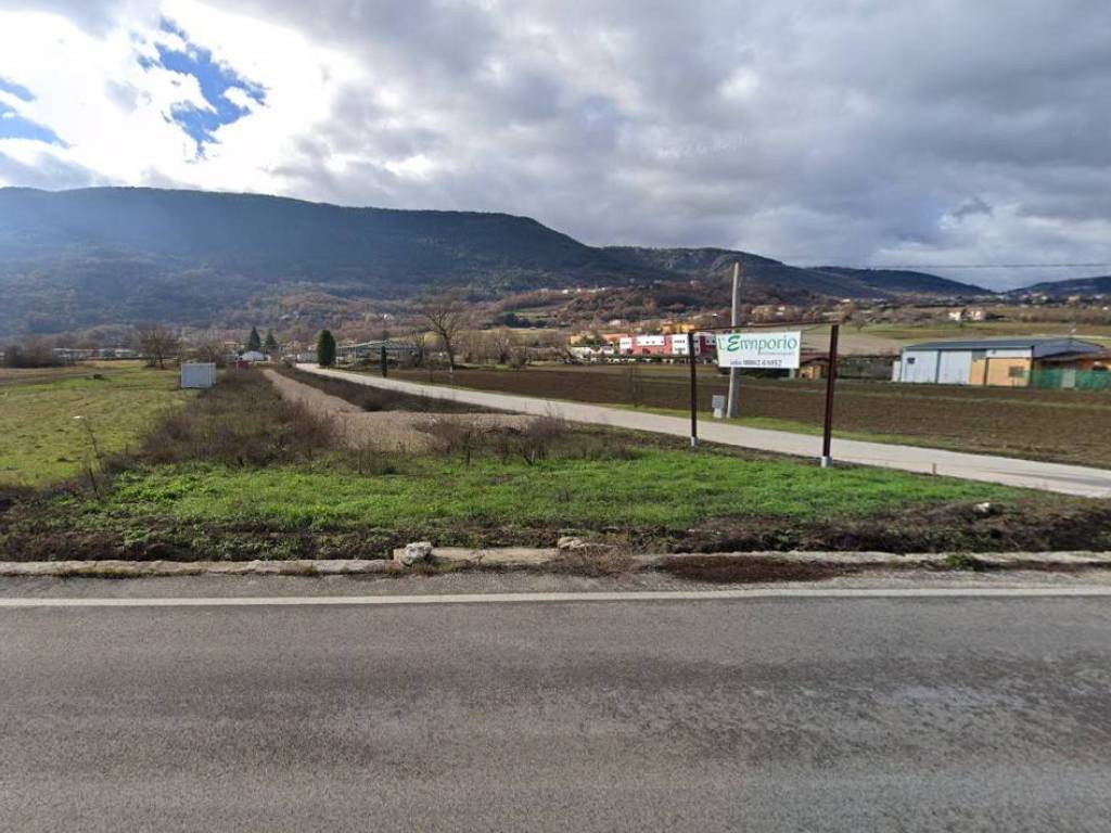 Terreno a L'aquila in Strada Statale 5 bis - Foto 2