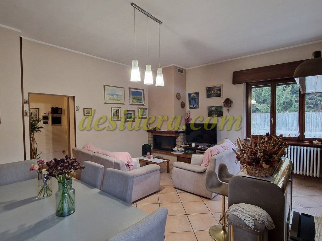 Villa a Castelletto sopra ticino in Via 1 Maggio, 22 - Foto 2