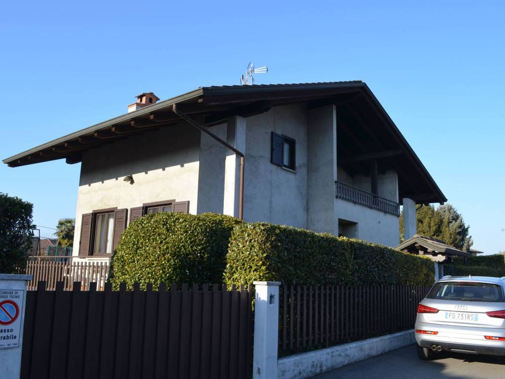 Villa a Borgo ticino in Via Antonio Gramsci - Foto 3