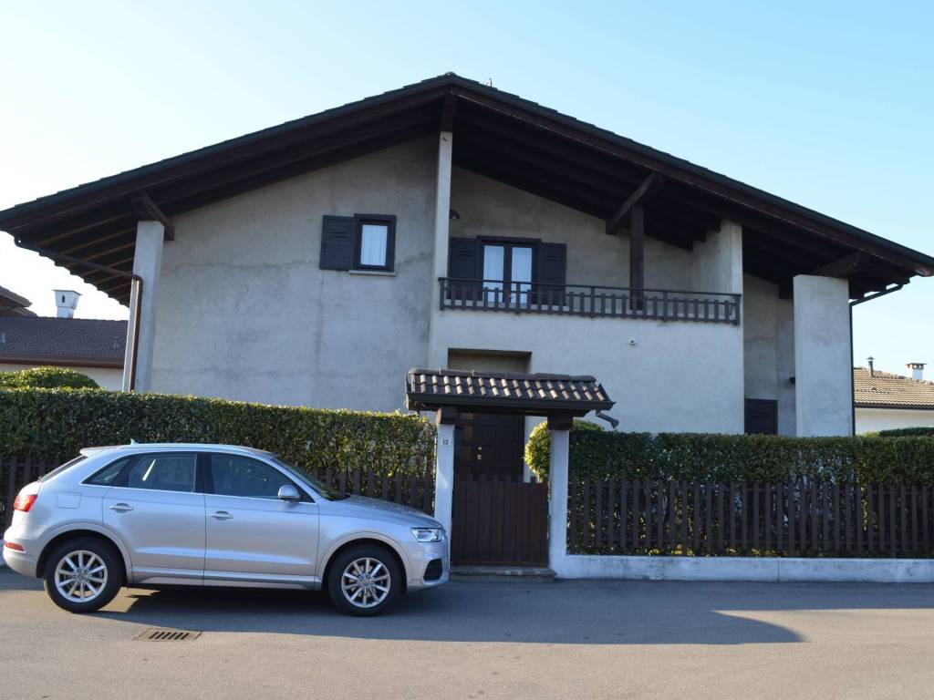 Villa a Borgo ticino in Via Antonio Gramsci - Foto 4