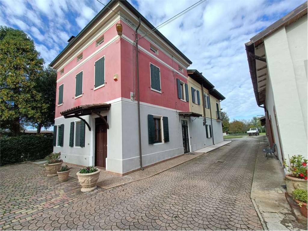 Villa a San felice sul panaro in via 1 maggio, 1400 - Foto 3