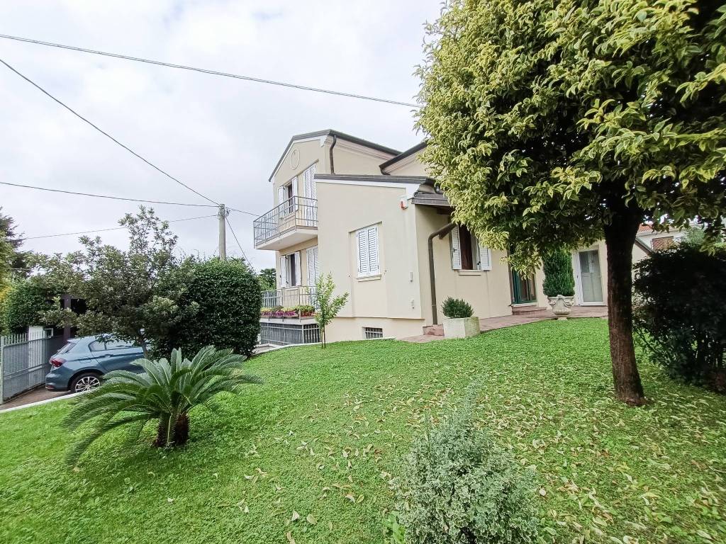 Villa a Adria in Via Angeli, 56 - Foto 3