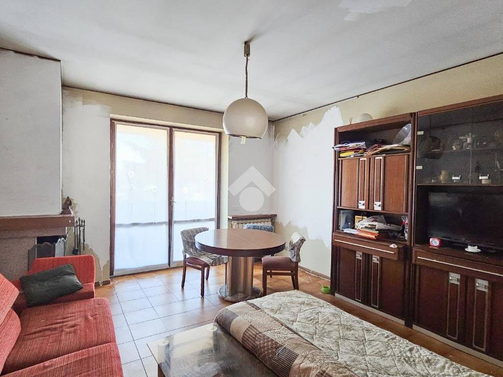 Appartamento a Induno olona in Via Sacro Monte, 4 - Foto 2