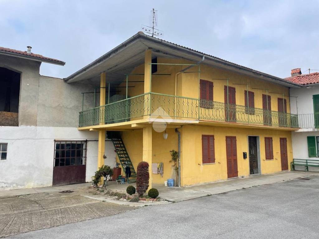 Casa indipendente a Murazzano in FRAZIONE CORNATI, 7 - Foto 2