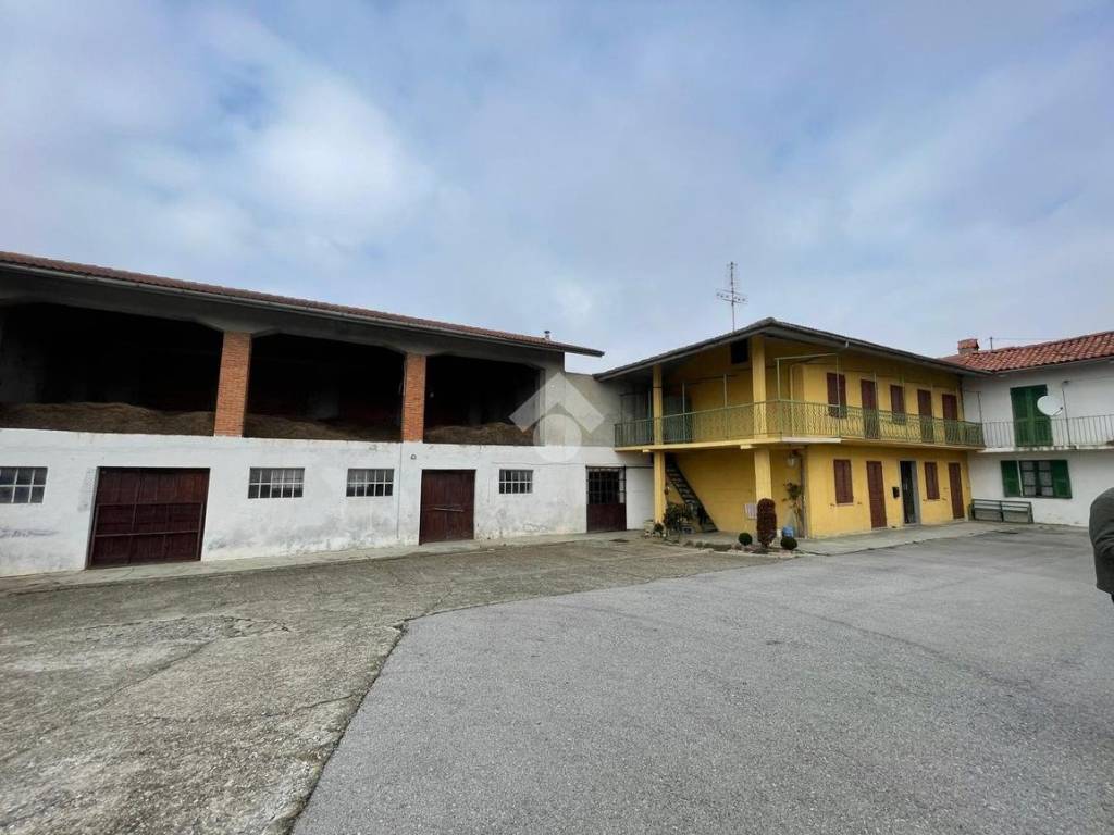 Casa indipendente a Murazzano in FRAZIONE CORNATI, 7 - Foto 3