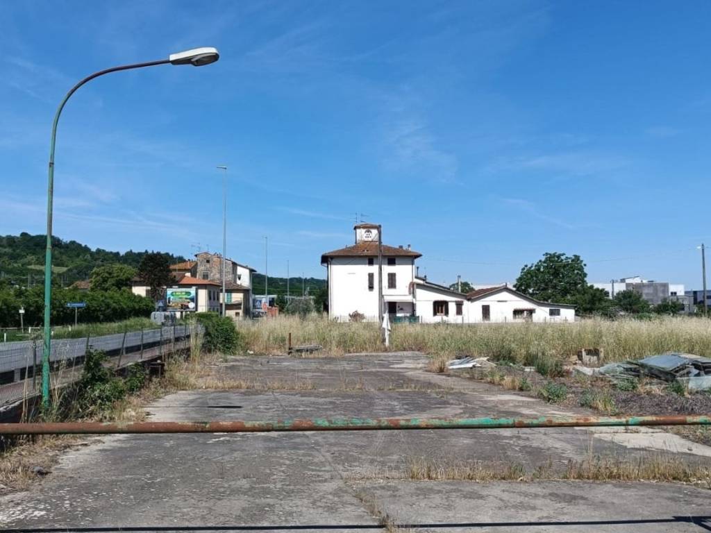 Terreno a Montevarchi in Via Levanella - Foto 2