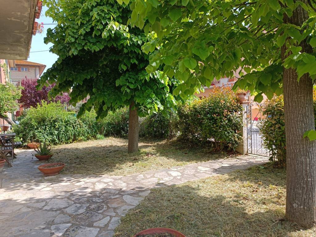 Villa a Castiglione del lago in Via del Giglio - Foto 5