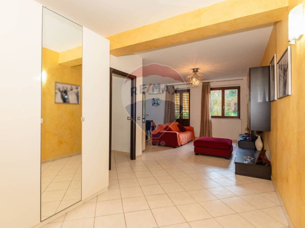 Appartamento a Lentini in Via Agnone, 128 - Foto 2