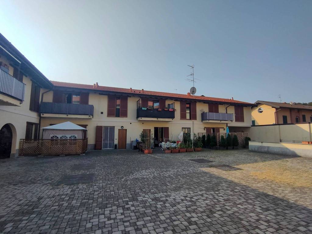 Appartamento a Lonate ceppino in Via 4 Novembre, 37 - Foto 2