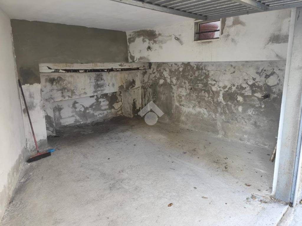 Box / garage a Cagliari in Via Calabria - Foto 5