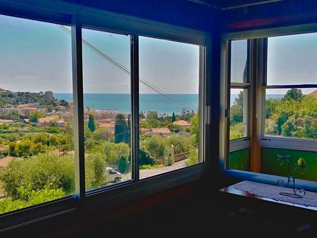 Appartamento a Imperia in Strada Poggi - Foto 2