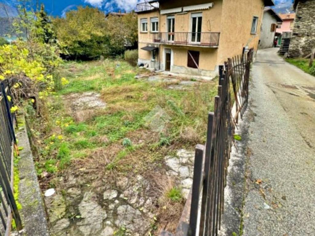Casa indipendente a Colico in Via la Ca, 70 - Foto 2