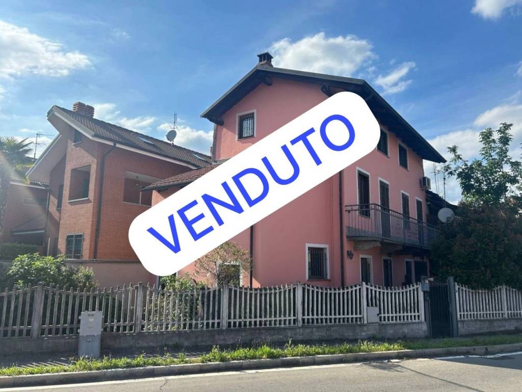 Villa a Nichelino in Via Torino, 258 - Foto 2