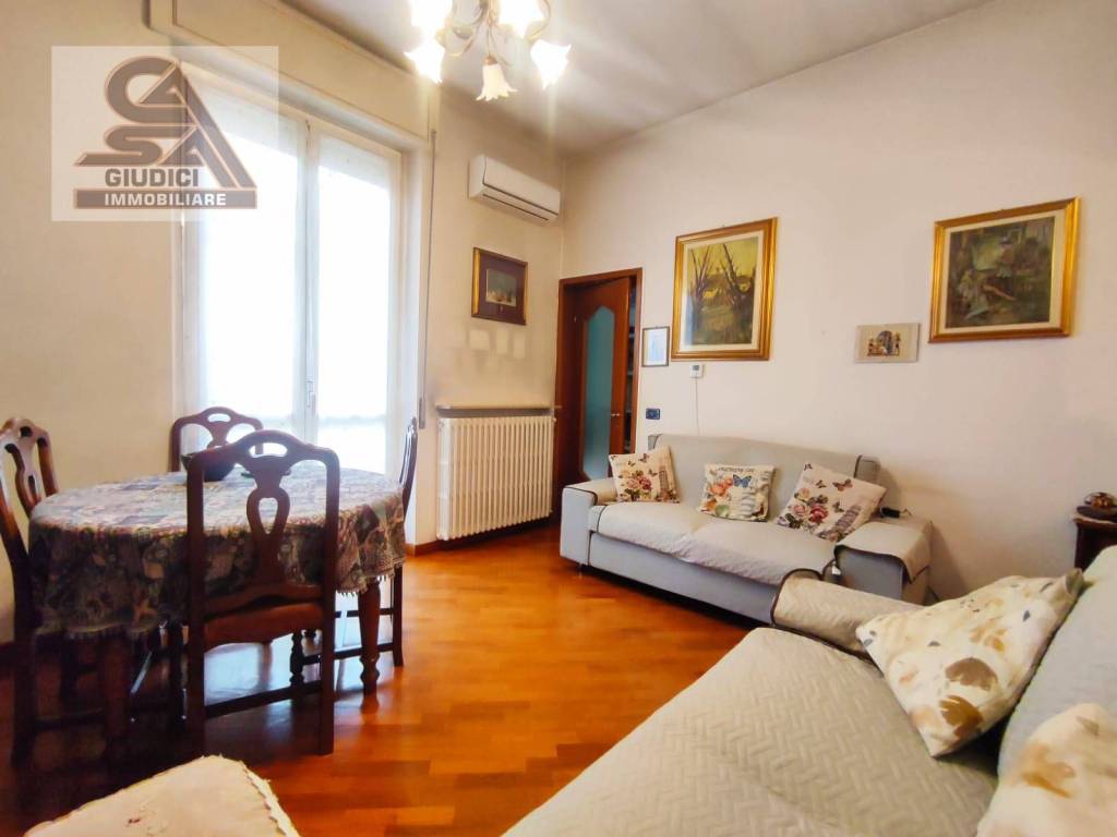 Appartamento a Saronno in Via Carugati,, 25 - Foto 2